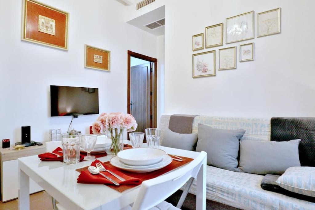 Horno24, Con Patio Andaluz, Tipico De Apartment *