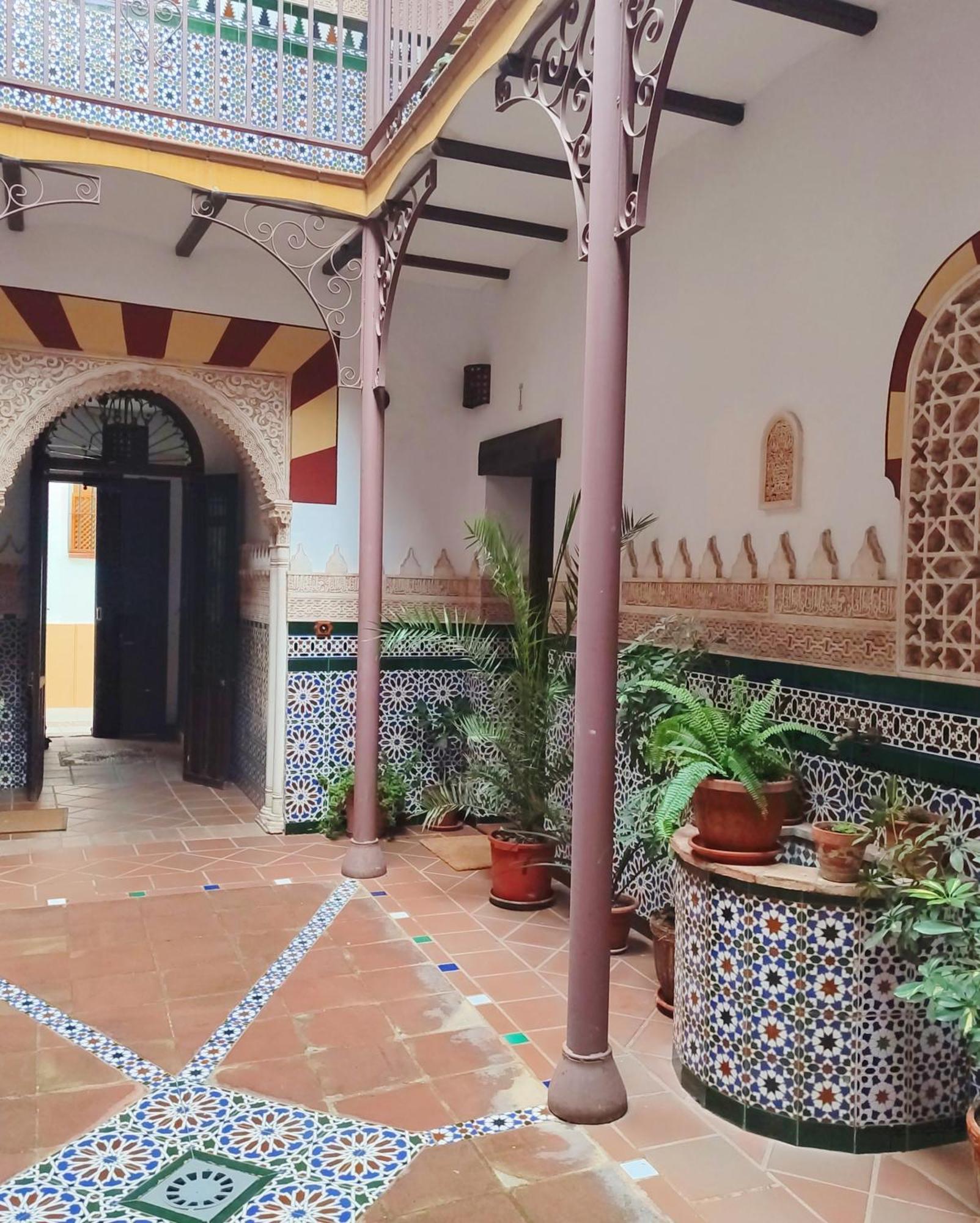 Horno24, Con Patio Andaluz, Tipico De Apartamento Córdova